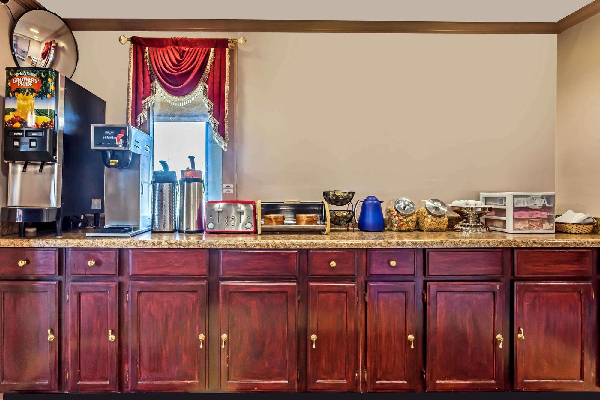 Knights Inn - Seymour Bagian luar foto